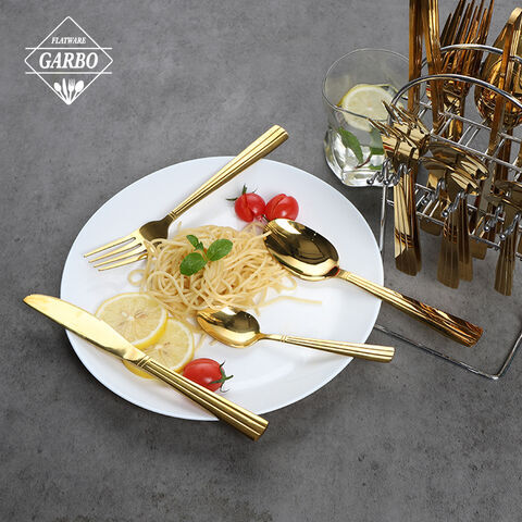 Manufacturer Hot Selling Golden Silverware 24pcs Cutlery Set with Steel Shelf