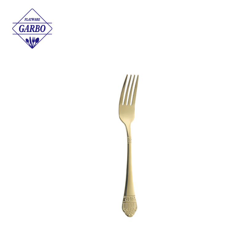 Eco-friendly China Wholesale 4 PCS Ion Plating Gold Color Stainless Steel Cutlery Set