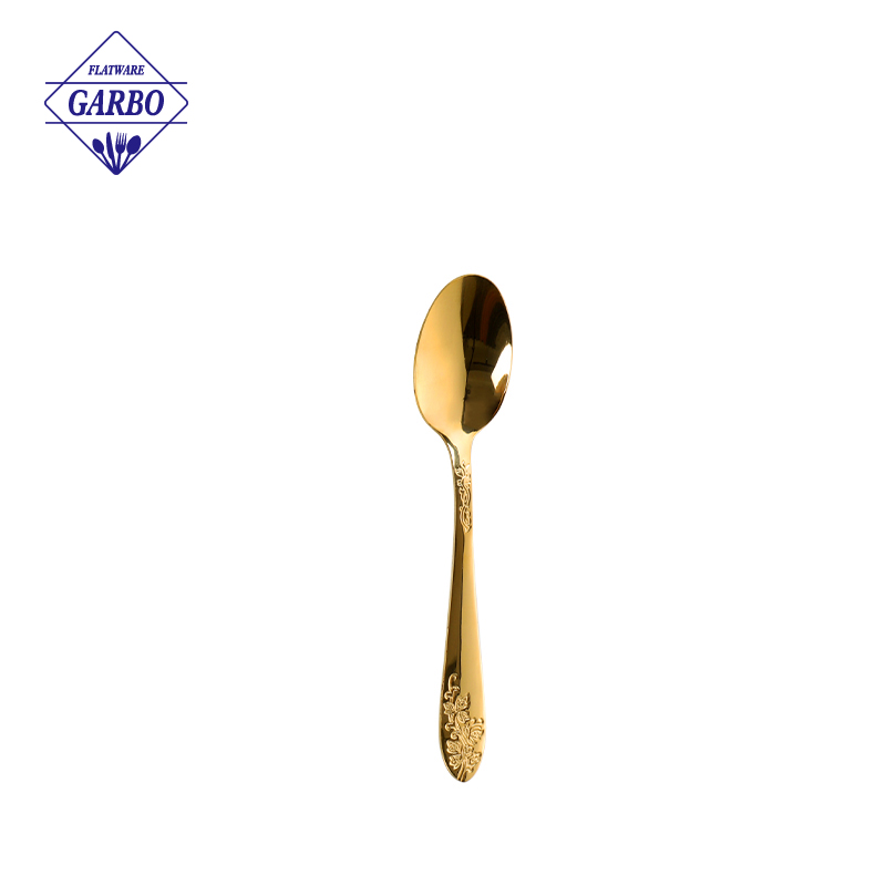 طقم أدوات مائدة ملونة مطلية بالذهب من المصنع الصيني مكون من 4 قطع مع مقبض مضغوط أنيق
