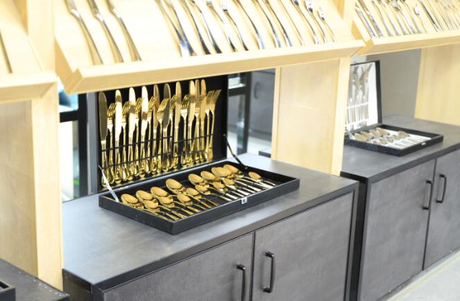 تصنيع المعدات الأصلية وتصنيع التصميم الشخصي لأدوات المائدة المصنوعة من الفولاذ المقاوم للصدأ المتطورة في معرض كانتون رقم 135