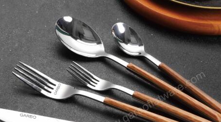 The most popular flatware with plastic handle in wooden design