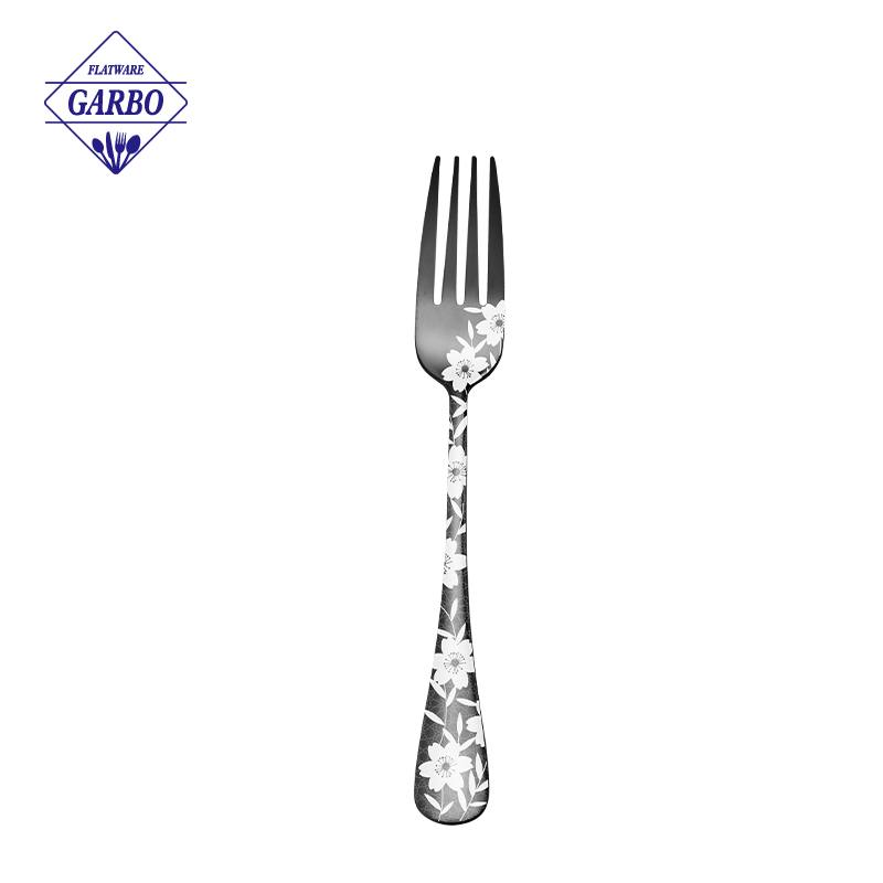 Black Color PVD 4pcs Cutlery Set with Laser Pattern