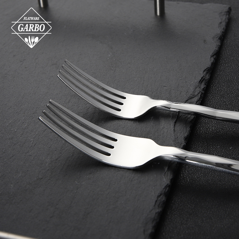 18/10 High-end stainless steel silver flatware set with irregular handle