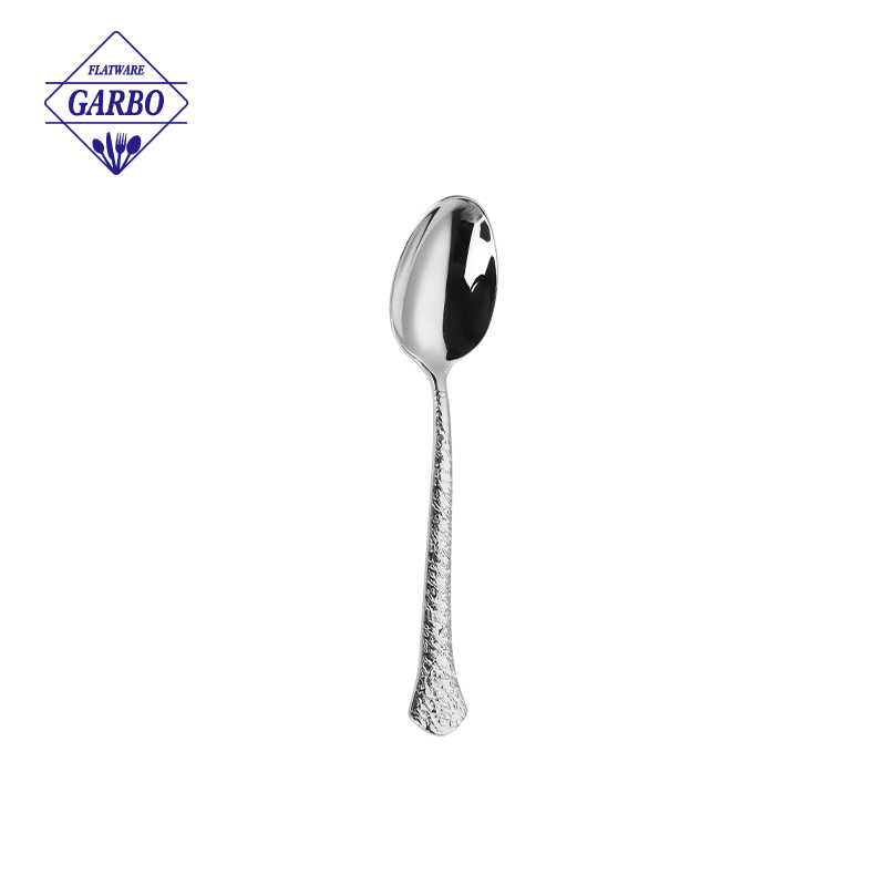 8pcs sliver flatware set with embossed handle  for home  wholesaler 