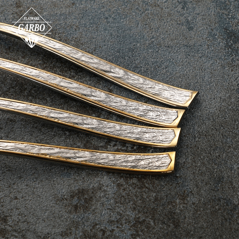 Wholesale Hammer Pattern 3mm Thick Gold Plating Cutlery Set with Holder