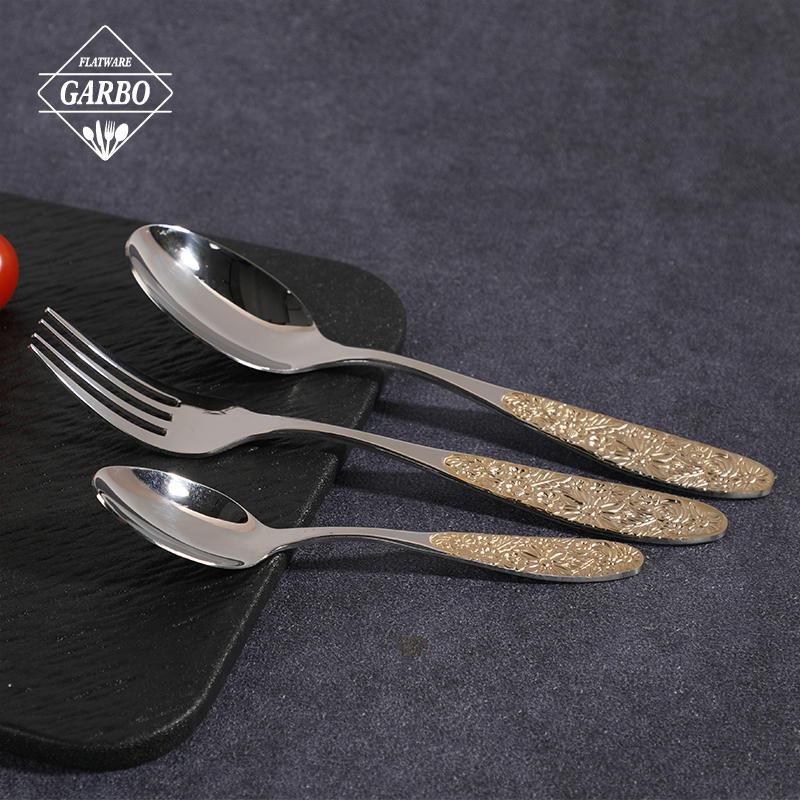 Factory Stock Available Gold Plating Cutlery with Holding Shelf