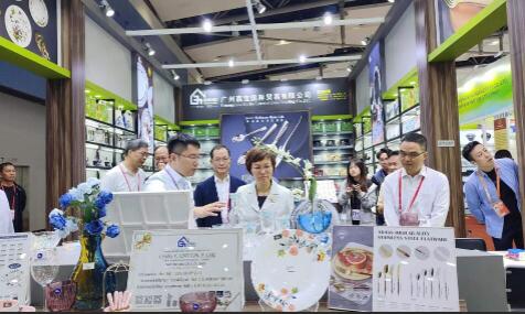 Vice Mayor of Guangzhou Visits Garbo Flatware at 134th Canton Fair