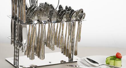 Market-Focused Design Garbo Introduces Gold Cutlery for Regional Preferences Market-Focused Design Garbo Introduces Gold Cutlery for Regional Preferences