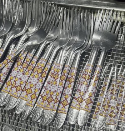 Pad Printing for Stainless Steel Cutlery Inside a Jieyang Factory Pad Printing for Stainless Steel Cutlery Inside a Jieyang Factory