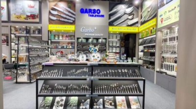 Buyers Visit the Garbo Flatware Booth